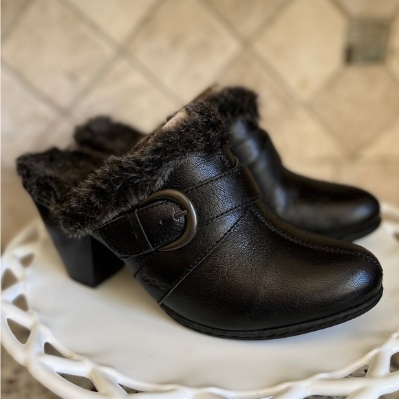 Born BOC Black Mules - Picture 11 of 11